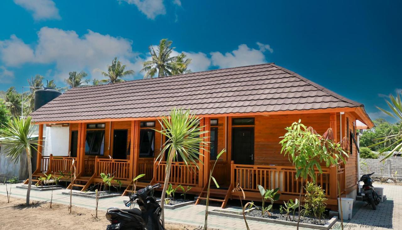 Mandalika Queen Hostel Kuta  Екстер'єр фото