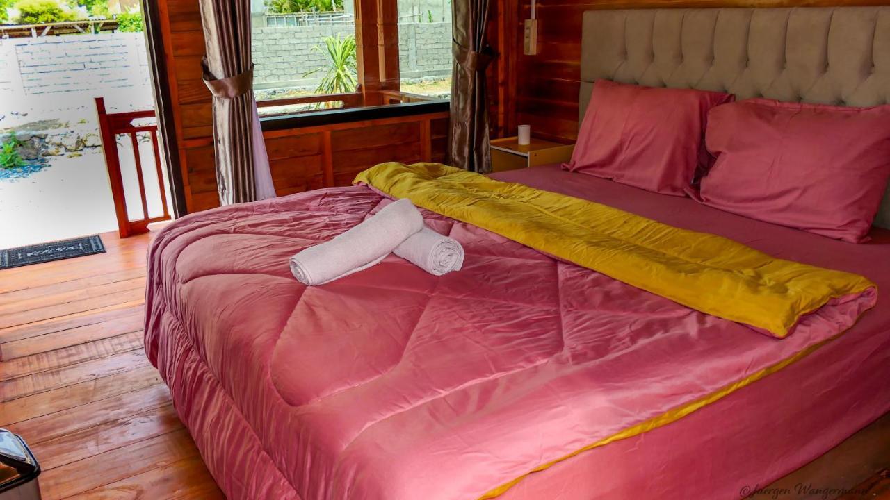 Mandalika Queen Hostel Kuta  Екстер'єр фото